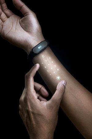 Smartwatch with hologram wearable technology