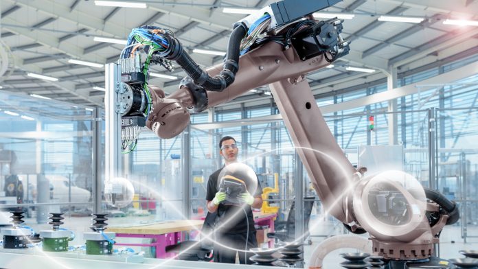 IoT_Smart_Factory_1600.jpg_729188885